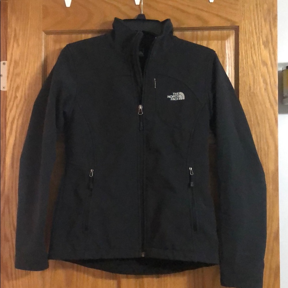 The North Face Apex Black Jacket size Small
